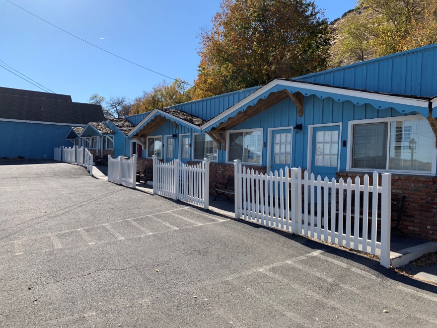 Nationally Ranked Roadside Motel & Market in Historic Mining Town